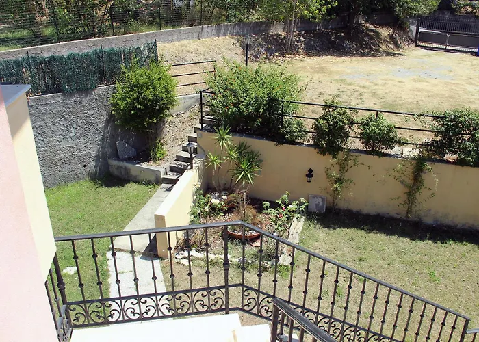 I Registi מלון סקליאה